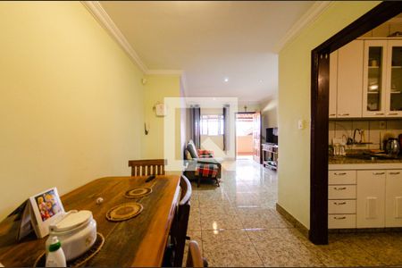 Sala de casa à venda com 2 quartos, 308m² em Serra, Belo Horizonte