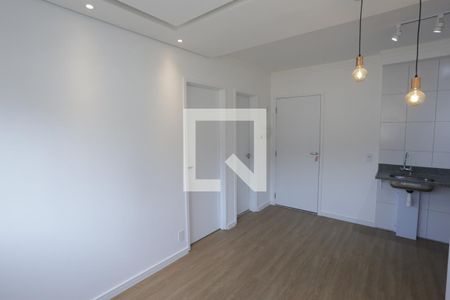 Sala de apartamento para alugar com 2 quartos, 33m² em Vila Pierina, São Paulo