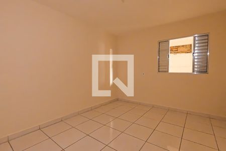 Quarto de casa para alugar com 1 quarto, 40m² em Jardim Palmira, Guarulhos