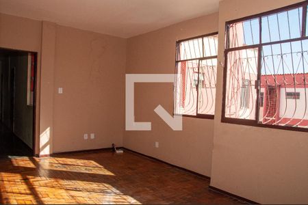 Sala de apartamento à venda com 3 quartos, 90m² em Monte Castelo, Contagem