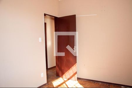 Quarto  de apartamento à venda com 3 quartos, 90m² em Monte Castelo, Contagem