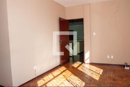 Sala de apartamento à venda com 3 quartos, 90m² em Monte Castelo, Contagem