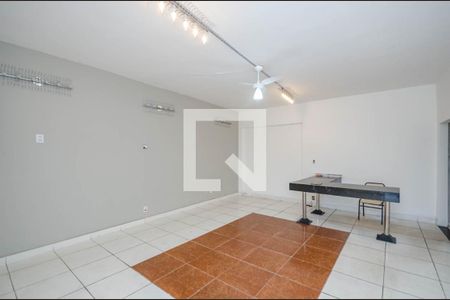 Sala 1 de casa para alugar com 7 quartos, 500m² em Caiçaras, Belo Horizonte