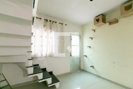 Sala  de casa de condomínio para alugar com 2 quartos, 49m² em Vila Curuçá, São Paulo