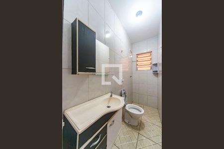 Banheiro  de casa para alugar com 1 quarto, 52m² em Jardim Guarará, Santo André