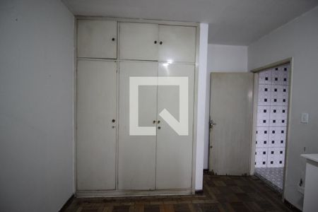 Quarto armários de casa para alugar com 1 quarto, 30m² em Jurubatuba, São Paulo