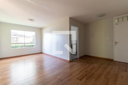 Sala de apartamento à venda com 2 quartos, 62m² em Jardim Santa Emília, São Paulo