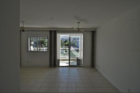 Sala de apartamento para alugar com 2 quartos, 70m² em Freguesia (jacarepaguá), Rio de Janeiro