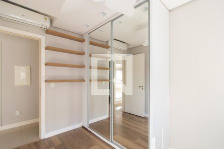 Quarto 1 de apartamento para alugar com 2 quartos, 90m² em Tristeza, Porto Alegre