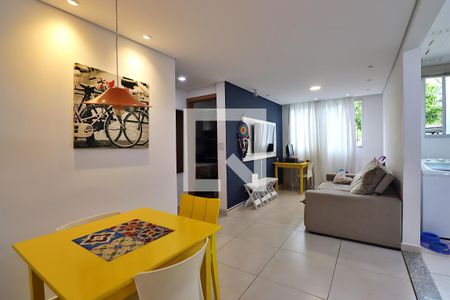 Sala de apartamento à venda com 2 quartos, 51m² em Utinga, Santo André