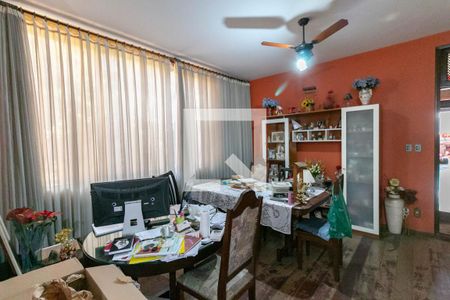 Sala de casa para alugar com 4 quartos, 360m² em Alto Caiçaras, Belo Horizonte