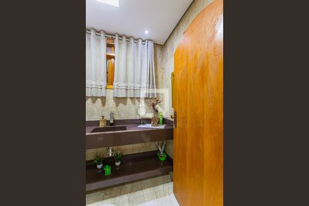 Lavabo de casa para alugar com 3 quartos, 325m² em Parque Marajoara, Santo André