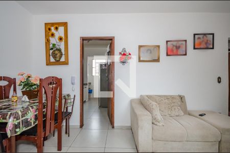 Sala de apartamento à venda com 3 quartos, 68m² em Caiçara-adelaide, Belo Horizonte