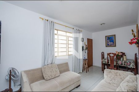 Sala de apartamento à venda com 3 quartos, 68m² em Caiçara-adelaide, Belo Horizonte