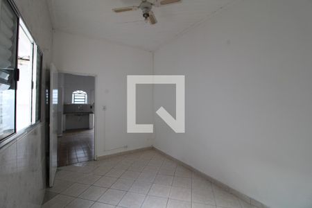 Quarto 2 de casa para alugar com 2 quartos, 70m² em Vila Gea, São Paulo