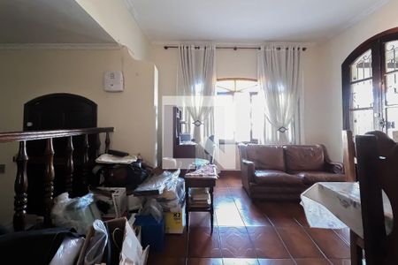 Sala de casa para alugar com 4 quartos, 200m² em Parque Renato Maia, Guarulhos