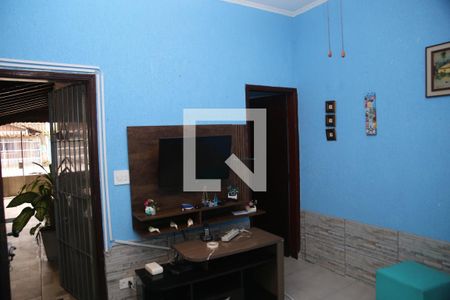 Sala de casa para alugar com 2 quartos, 125m² em Nova Mirim, Praia Grande