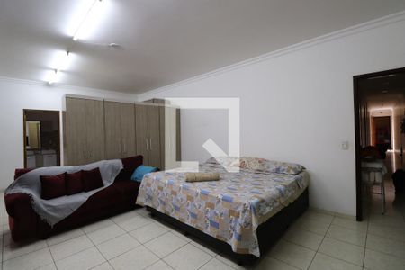 Suíte 1 de casa para alugar com 4 quartos, 650m² em Parque Jurema, Guarulhos