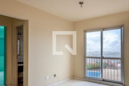 Sala de apartamento à venda com 2 quartos, 58m² em Parque Pinheiros, Taboão da Serra