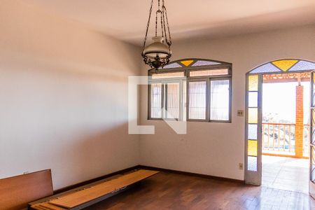 Sala 1 de casa para alugar com 3 quartos, 160m² em Ouro Preto, Belo Horizonte