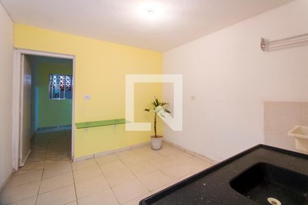 Cozinha/Área de serviço de casa para alugar com 1 quarto, 26m² em Jardim Santo Antonio de Padua, Santo André