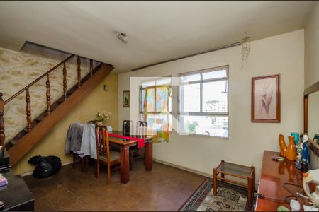 Sala de apartamento para alugar com 2 quartos, 99m² em Conjunto Califórnia, Belo Horizonte