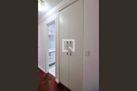 Corredor de apartamento à venda com 3 quartos, 72m² em Parque Jaçatuba, Santo André