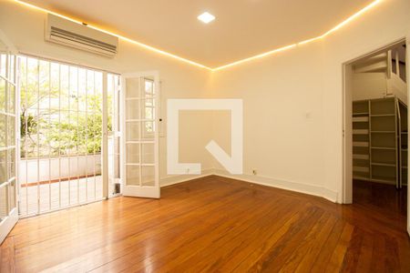 Sala 3 de casa à venda com 3 quartos, 203m² em Vila Mariana, São Paulo