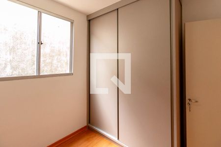 Quarto 1 de apartamento para alugar com 2 quartos, 51m² em Camargos, Belo Horizonte