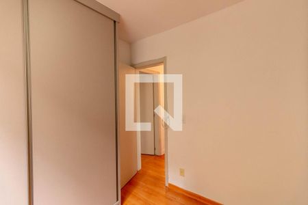 Quarto 1 de apartamento para alugar com 2 quartos, 51m² em Camargos, Belo Horizonte