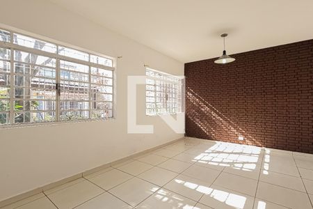 Sala de casa para alugar com 2 quartos, 140m² em Parque Renato Maia, Guarulhos