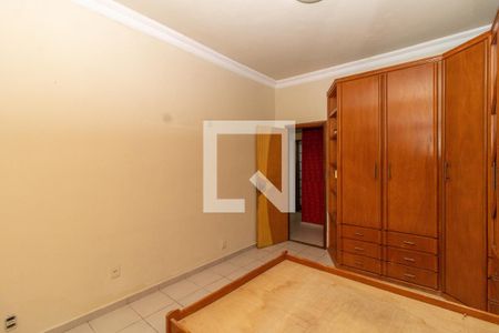 Quarto 1 de casa à venda com 2 quartos, 90m² em Irajá, Rio de Janeiro