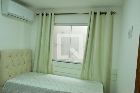 Quarto de apartamento para alugar com 2 quartos, 52m² em Curicica, Rio de Janeiro