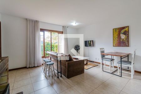 Primeira Casa - Sala/Cozinha de casa à venda com 5 quartos, 330m² em Partenon, Porto Alegre