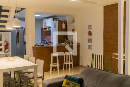 Sala de casa à venda com 3 quartos, 193m² em Pilares, Rio de Janeiro