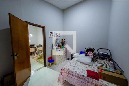 Quarto 2 de casa à venda com 4 quartos, 270m² em Conjunto Califórnia, Belo Horizonte