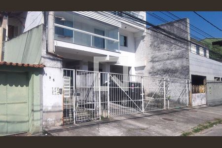 Fachada de casa à venda com 3 quartos, 120m² em Curicica, Rio de Janeiro