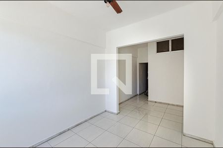 Sala/Quarto de kitnet/studio para alugar com 1 quarto, 32m² em Centro, Niterói