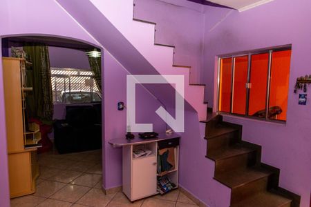 Sala de TV de casa à venda com 4 quartos, 188m² em Casa Grande, Diadema