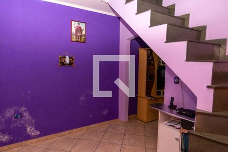 Sala de TV de casa à venda com 4 quartos, 188m² em Casa Grande, Diadema