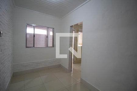 Sala de casa para alugar com 1 quarto, 34m² em Itaquera, São Paulo