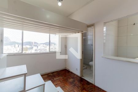 Sala/Quarto de kitnet/studio para alugar com 1 quarto, 22m² em Catete, Rio de Janeiro