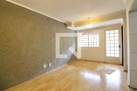 Sala de casa de condomínio para alugar com 2 quartos, 80m² em Vila Metalúrgica, Santo André