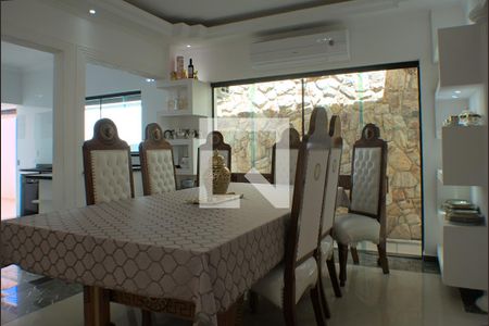 Sala 2 de casa para alugar com 4 quartos, 200m² em Jardim Chapadão, Campinas