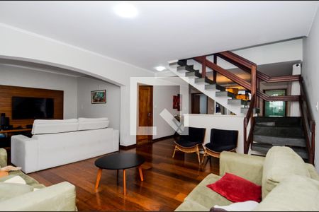 Sala de casa para alugar com 3 quartos, 280m² em Jardim Santa Mena, Guarulhos