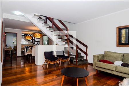 Sala de casa para alugar com 3 quartos, 280m² em Jardim Santa Mena, Guarulhos