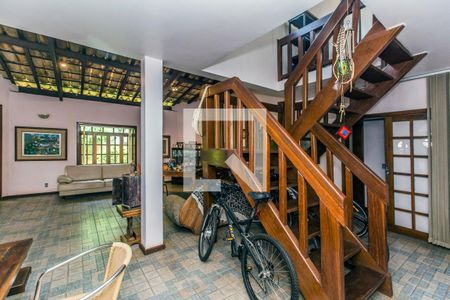 Casa à venda com 4 quartos, 240m² em Retiro do Chalé, Brumadinho