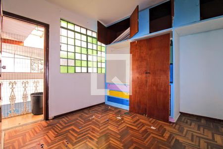 Casa à venda com 6 quartos, 270m² em São Pedro, Belo Horizonte