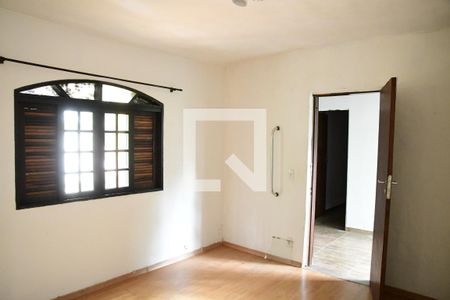 Quarto de casa para alugar com 3 quartos, 200m² em Jardim Colibri, Cotia