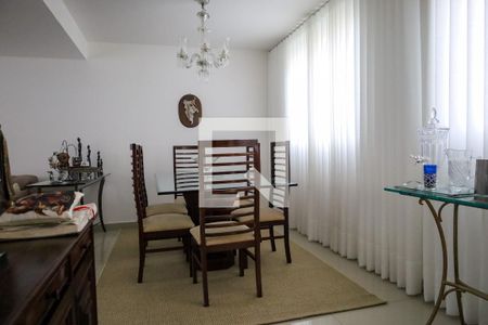 Sala de casa de condomínio à venda com 5 quartos, 249m² em Buritis, Belo Horizonte